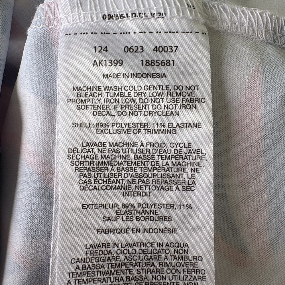 Columbia XL Sleeveless Red White Blue Tank Open Middle Back Summer Picnic USA - Picture 13 of 16